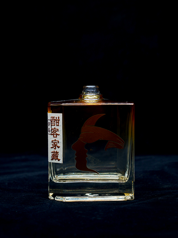 晶白料玻璃酒瓶用途